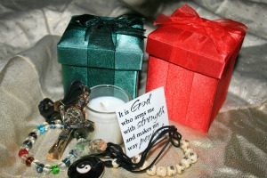 God is too Big to Fit Into One Religion<br> Gift Set